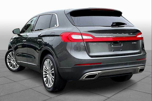Photo of 2018 MAGNETIC GRAY METALLIC Lincoln MKX
