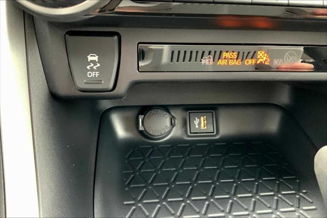 Photo of 2025 Ice Cap Toyota RAV4