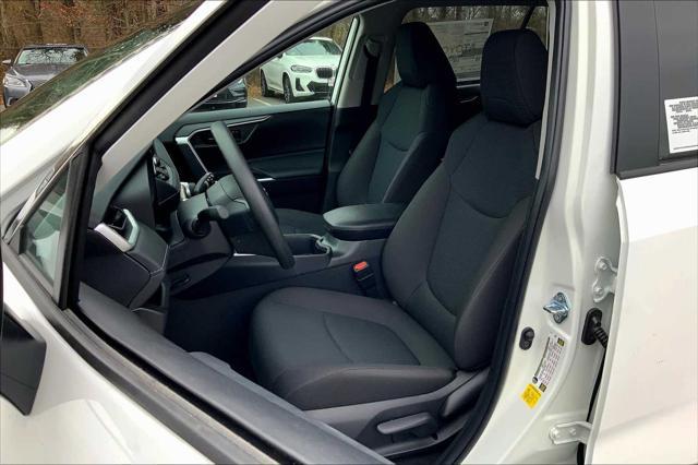 Photo of 2025 Ice Cap Toyota RAV4