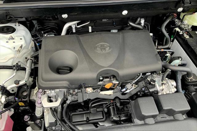 Photo of 2025 Ice Cap Toyota RAV4