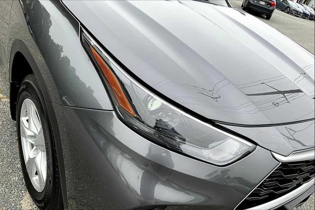 Photo of 2023 Magnetic Gray Metallic Toyota Highlander