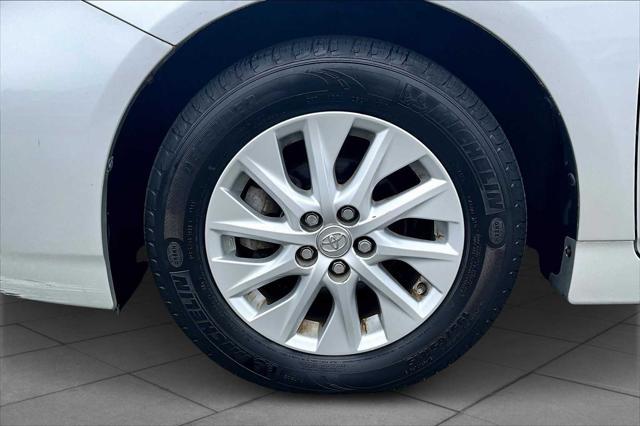 Photo of 2012 Classic Silver Metallic Toyota Prius Plug-in