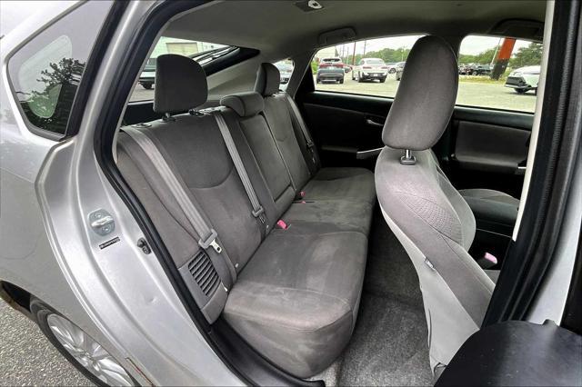 Photo of 2012 Classic Silver Metallic Toyota Prius Plug-in