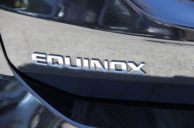 Photo of 2024 Mosaic Black Metallic Chevrolet Equinox