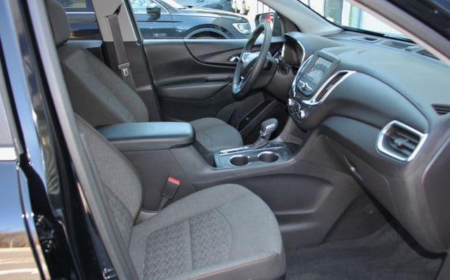 Photo of 2024 Mosaic Black Metallic Chevrolet Equinox