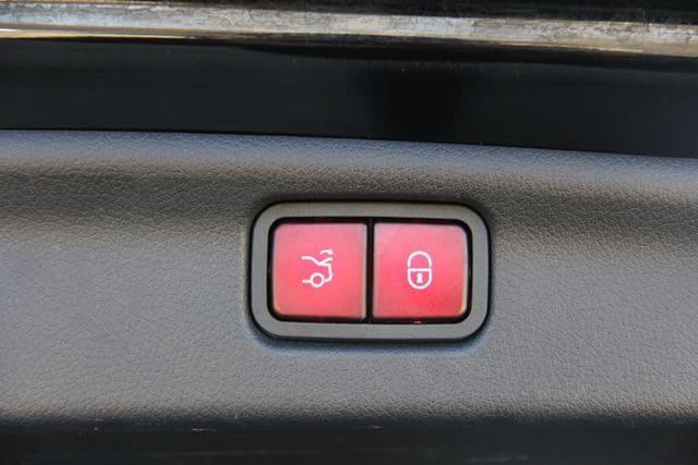 Photo of 2023 Black Mercedes-Benz C-Class