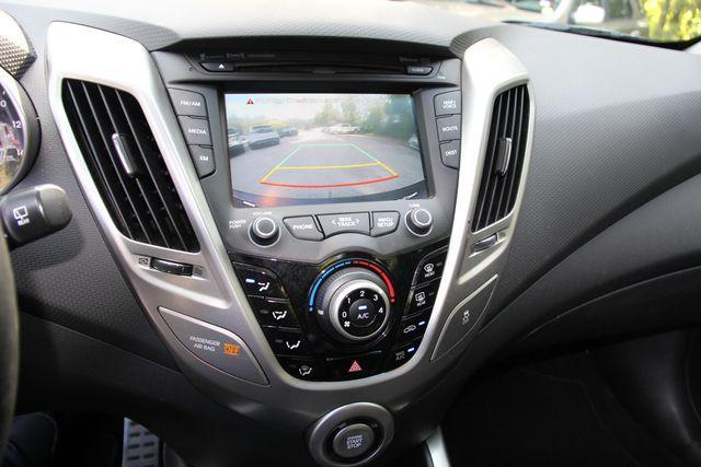 Photo of 2013 Ultra Black Pearl Hyundai Veloster