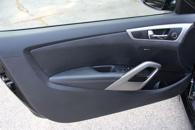 Photo of 2013 Ultra Black Pearl Hyundai Veloster