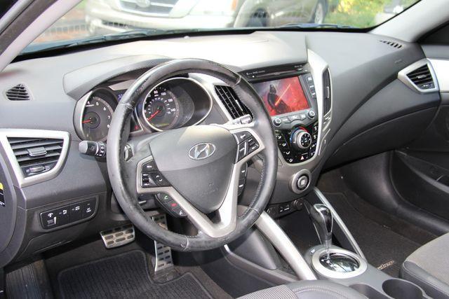 Photo of 2013 Ultra Black Pearl Hyundai Veloster