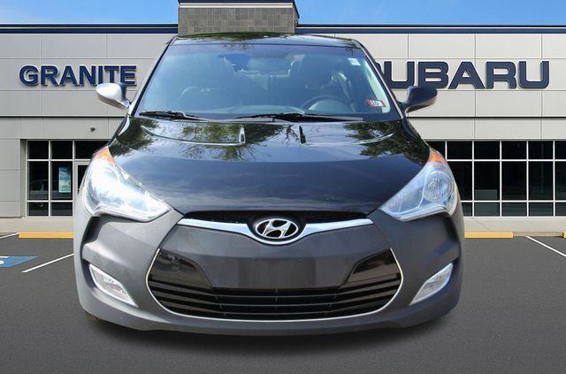 Photo of 2013 Ultra Black Pearl Hyundai Veloster