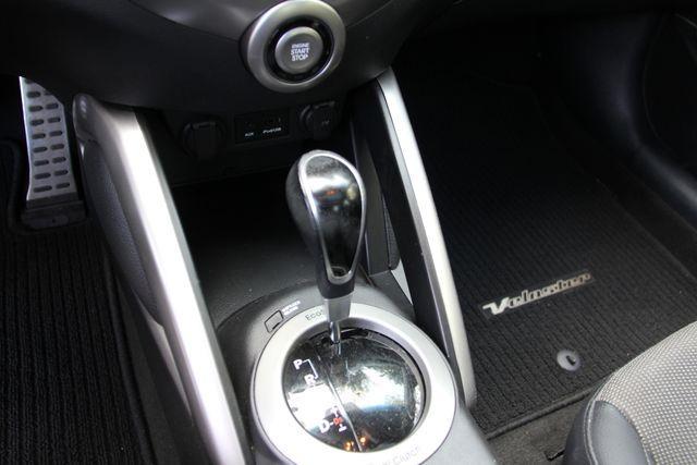 Photo of 2013 Ultra Black Pearl Hyundai Veloster
