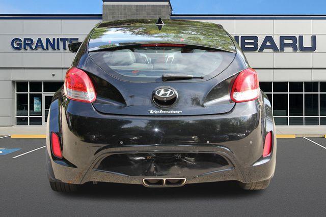 Photo of 2013 Ultra Black Pearl Hyundai Veloster