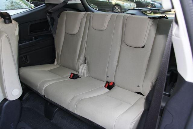 Photo of 2025 Crystal White Pearl Subaru Ascent
