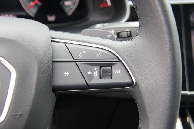 Photo of 2024 Mythos Black Metallic Audi Q7