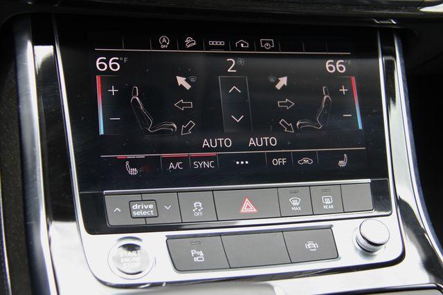 Photo of 2024 Mythos Black Metallic Audi Q7