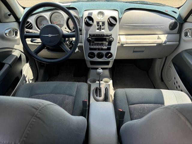 Photo of 2009 Brilliant Black Pearl Chrysler PT Cruiser