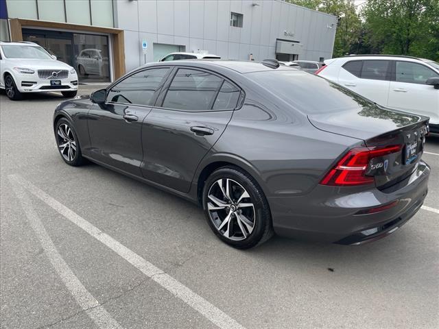 Photo of 2024 Platinum Gray Volvo S60