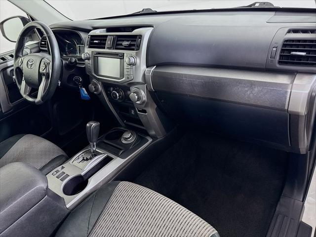 Photo of 2016 Super White Toyota 4Runner