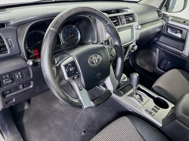 Photo of 2016 Super White Toyota 4Runner