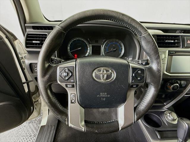 Photo of 2016 Super White Toyota 4Runner