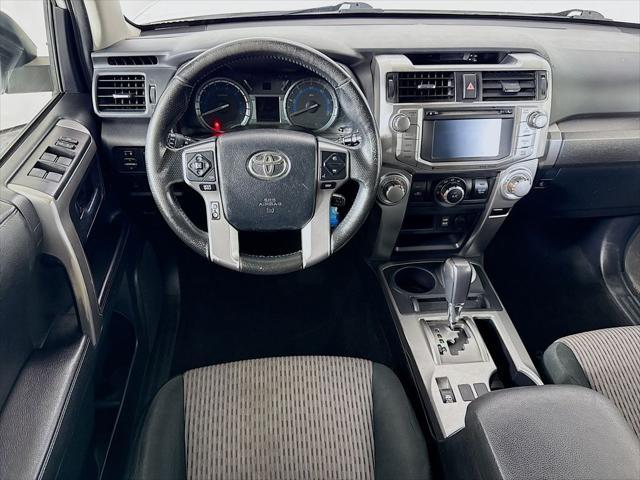 Photo of 2016 Super White Toyota 4Runner
