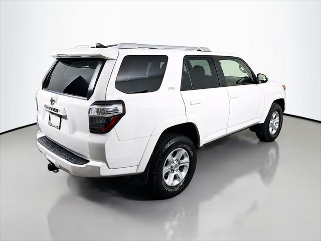 Photo of 2016 Super White Toyota 4Runner
