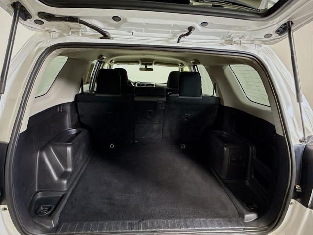 Photo of 2016 Super White Toyota 4Runner