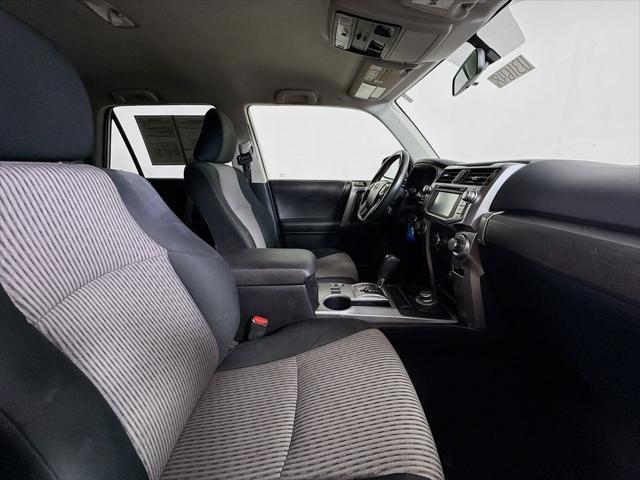 Photo of 2016 Super White Toyota 4Runner