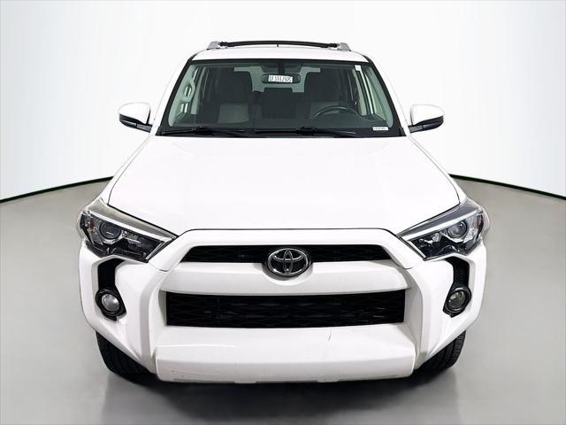 Photo of 2016 Super White Toyota 4Runner