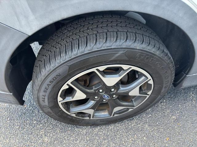 Photo of 2019 Crystal White Pearl Subaru Crosstrek