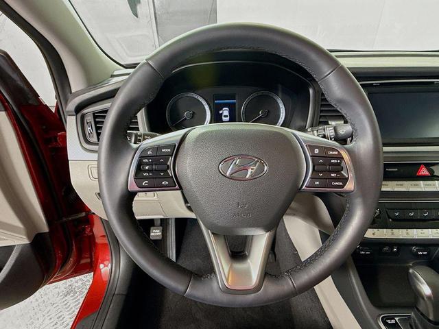 Photo of 2018 Scarlet Red Hyundai SONATA