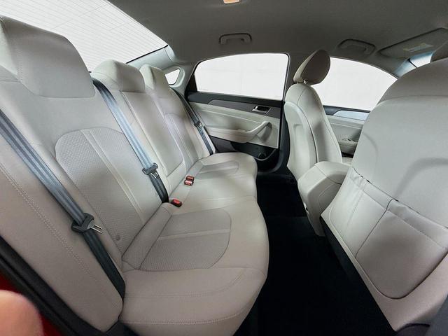 Photo of 2018 Scarlet Red Hyundai SONATA