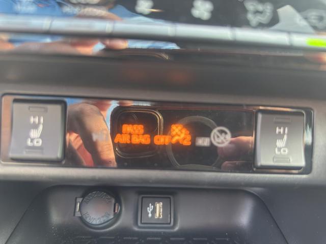 Photo of 2024 Ice Cap Toyota RAV4