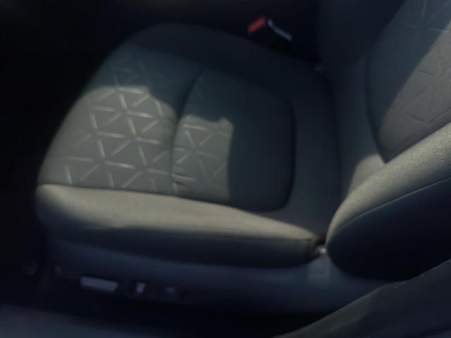 Photo of 2024 Ice Cap Toyota RAV4