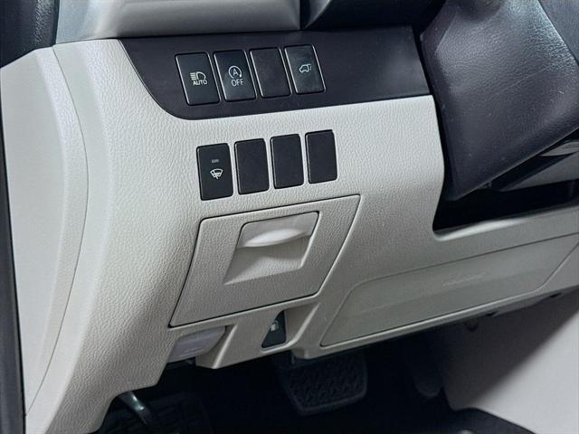 Photo of 2019 Shoreline Blue Pearl Toyota Highlander