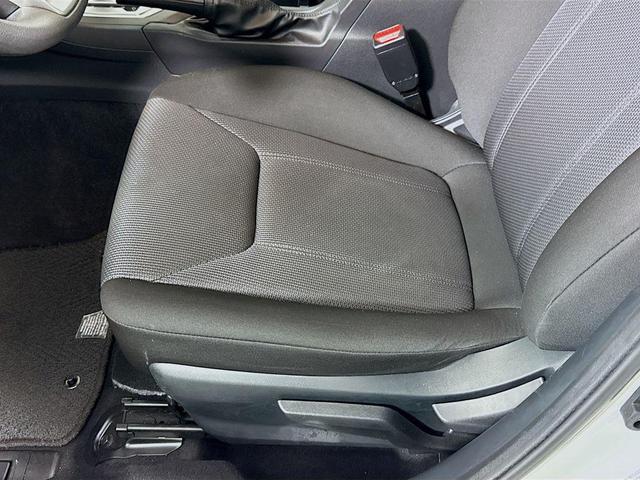 Photo of 2023 Crystal White Pearl Subaru Impreza