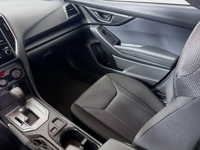 Photo of 2023 Crystal White Pearl Subaru Impreza