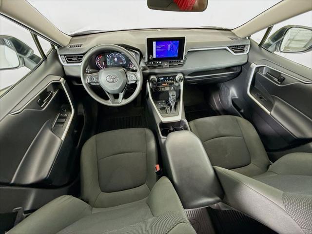 Photo of 2024 Ice Cap Toyota RAV4