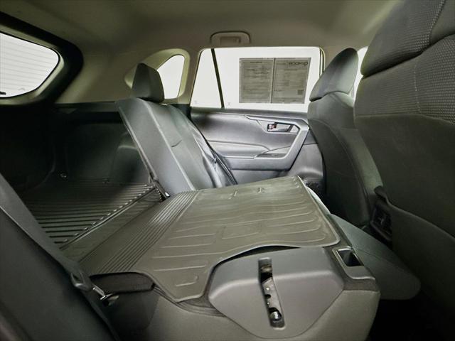 Photo of 2024 Ice Cap Toyota RAV4