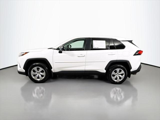 Photo of 2024 Ice Cap Toyota RAV4