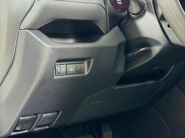Photo of 2024 Ice Cap Toyota RAV4