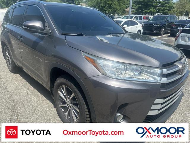 Photo of 2018 Predawn Gray Mica Toyota Highlander
