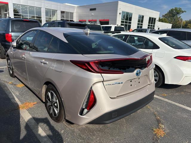 Photo of 2018 Titanium Glow Toyota Prius Prime