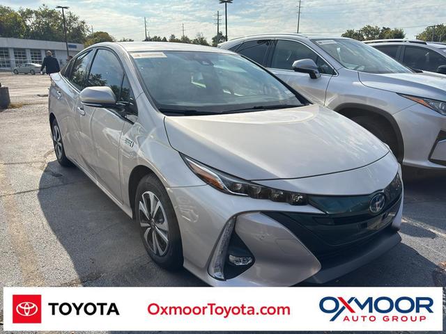 Photo of 2018 Titanium Glow Toyota Prius Prime