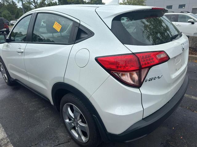 Photo of 2016 White Orchid Pearl Honda HR-V