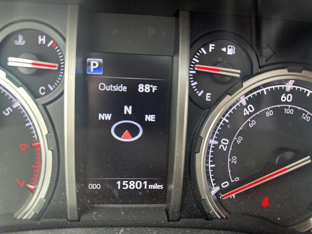 Photo of 2022 Blizzard Pearl Toyota 4Runner