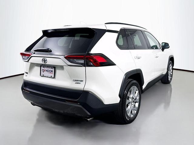 Photo of 2019 Blizzard Pearl Toyota RAV4