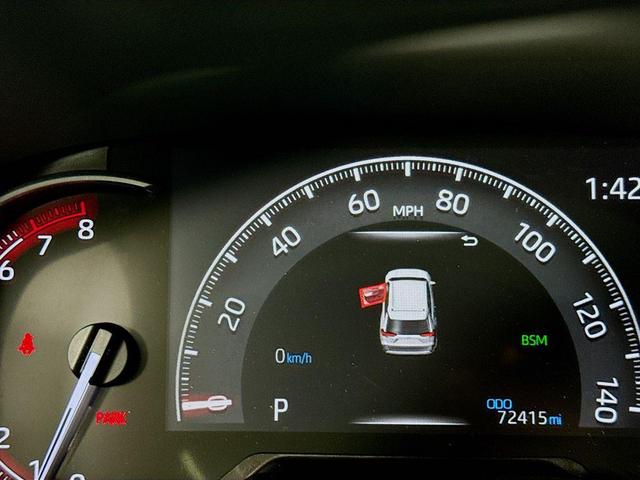Photo of 2019 Blizzard Pearl Toyota RAV4