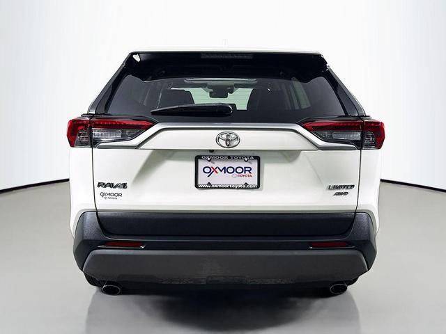 Photo of 2019 Blizzard Pearl Toyota RAV4