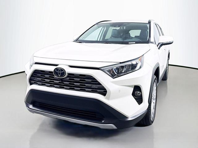 Photo of 2019 Blizzard Pearl Toyota RAV4